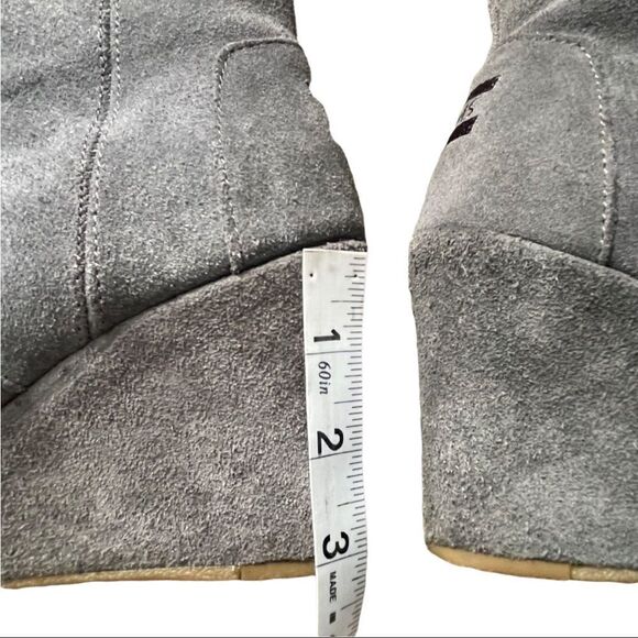 TOMS Desert Gray Suede Wedge Bootie Size 7 - Picture 9 of 15